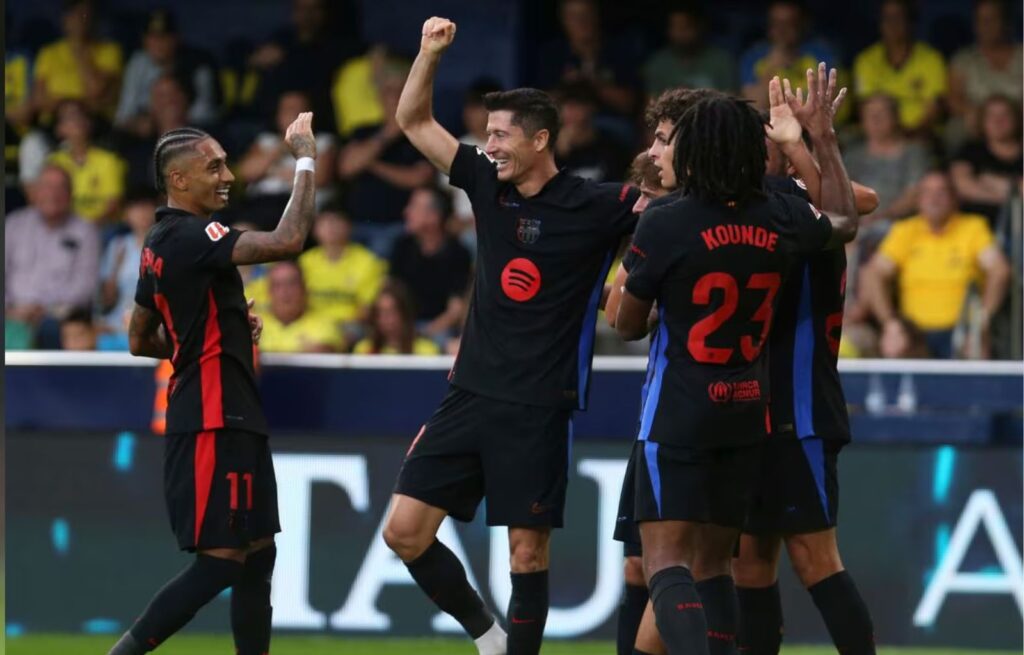 El Doble Golpe en el Estadio de la Cerámica, Lewandowski Brilla en su Confrontación con el Villarreal