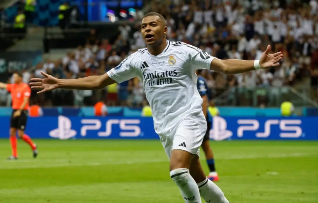 Mbappé tuvo un debut goleador en Champions